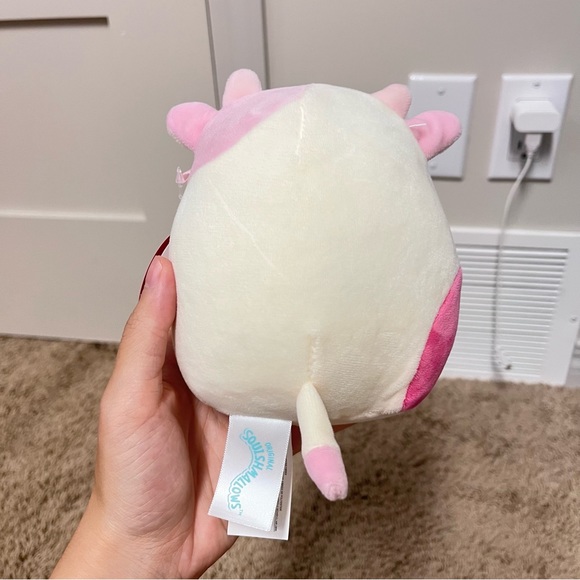 Squishmallow 5" Caedyn (Heart Nose Cow) - Valentines Exclusive BNWT - Picture 4 of 6